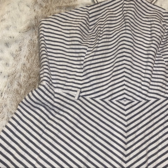 SOLD‼️ MICHAEL KORS SEERSUCKER MAXI DRESS W/ HALTER NECKLINE & BELT WAIST - Picture 5 of 8